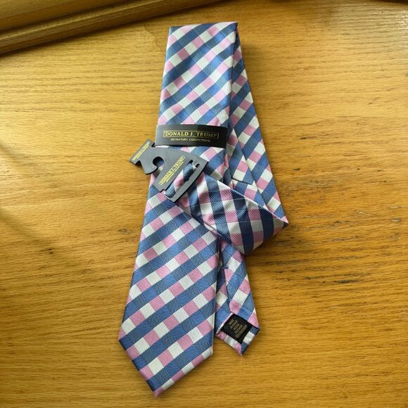Donald J. Trump Signature Collection Blue Pink Checkered Tie - Picture 3 of 7
